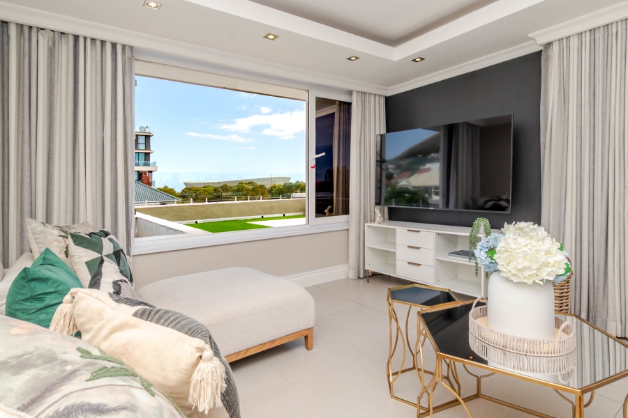 To Let 2 Bedroom Property for Rent in Green Point Western Cape